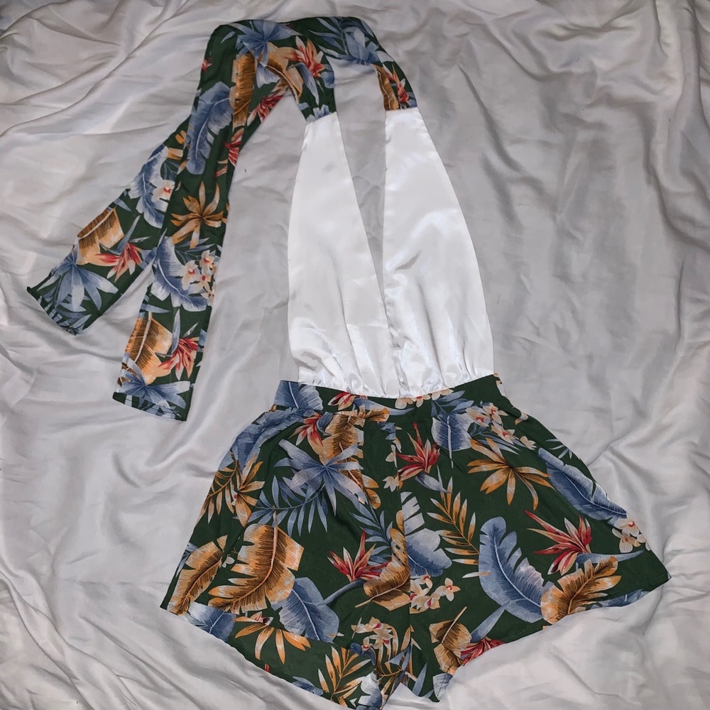 ZAFUL Halter top Romper, White and Green, Medium